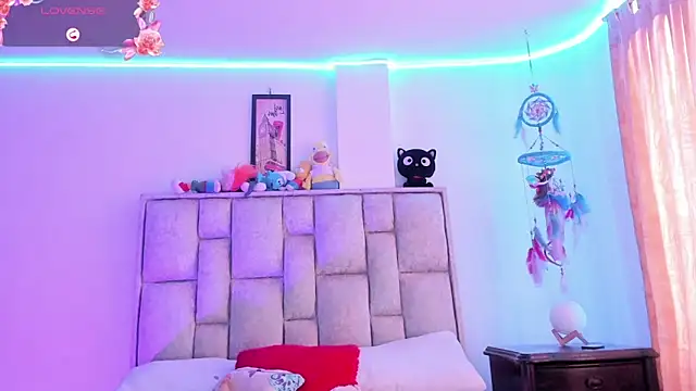 brianaGuzman online show from 10/12/25, 05:14