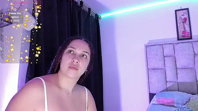 brianaGuzman online show from 12/15/25, 04:57