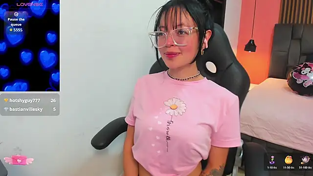 elisa collins online show from 11/30/25, 03:35