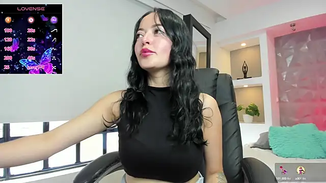 Snapshot of elisa_collins chatting on 02/12/25, 05:58 elisa collins online show from 02/12/25, 05:58