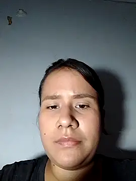 Snapshot of sol_miluna chatting on 06/25/26, 05:05 sol miluna online show from 06/25/26, 05:05