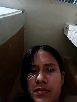 Snapshot of sol_miluna chatting on 11/17/25, 09:46 sol miluna online show from 11/17/25, 09:46