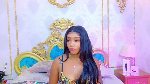 SalomeRestrepo online show from 11/01/25, 04:30