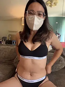 yourbootygirl online show from 11/30/25, 02:34