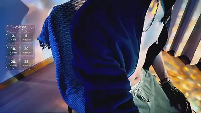 Snapshot of FEIYU001 chatting on 10/27/25, 02:18 FEIYU001 online show from 10/27/25, 02:18