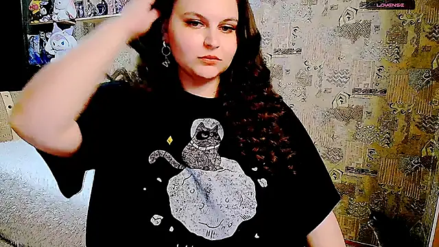 WhisperInTheDarkk online show from 06/15/26, 09:14