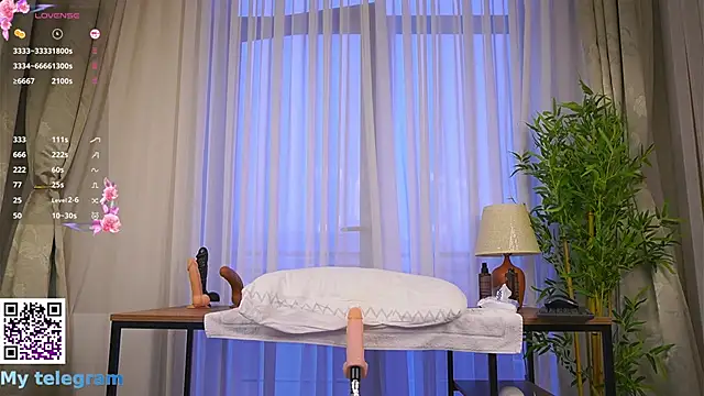 LynBardon online show from 11/14/25, 04:16