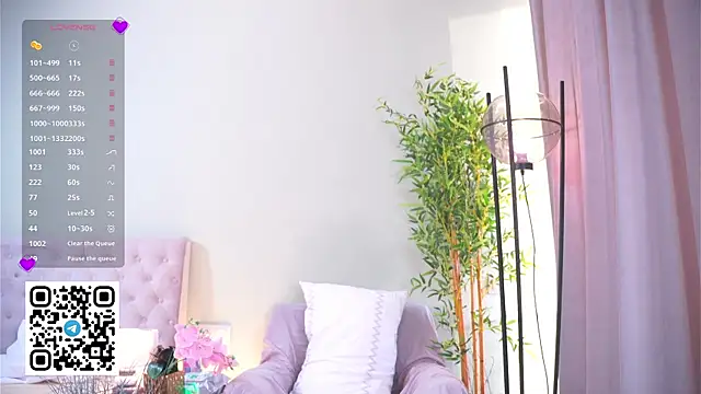 LynBardon online show from 03/10/25, 04:07