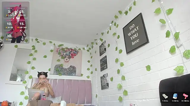 katt  black   online show from 11/12/25, 07:07