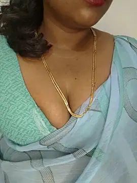 Snapshot of Sexy_Ammu_Telugu chatting on 02/17/25, 03:15 Sexy Ammu Telugu online show from 02/17/25, 03:15