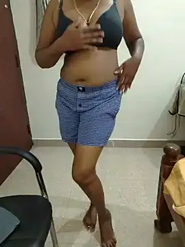 Snapshot of Sexy_Ammu_Telugu chatting on 03/18/25, 04:17 Sexy Ammu Telugu online show from 03/18/25, 04:17