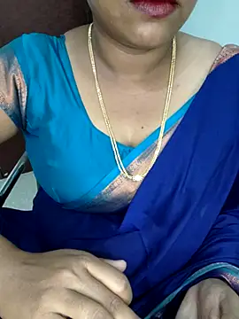 Snapshot of Sexy_Ammu_Telugu chatting on 10/23/25, 03:43 Sexy Ammu Telugu online show from 10/23/25, 03:43