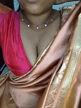 Snapshot of Sexy_Ammu_Telugu chatting on 10/14/25, 04:18 Sexy Ammu Telugu online show from 10/14/25, 04:18