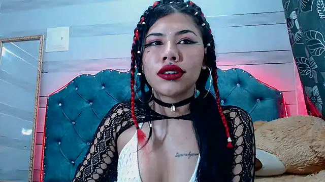 Snapshot of lily_jamesx chatting on 03/18/25, 01:02 lily jamesx online show from 03/18/25, 01:02