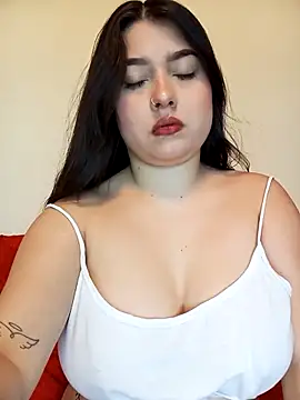 Snapshot of sofialopez1 chatting on 09/27/25, 06:03 sofialopez1 online show from 09/27/25, 06:03