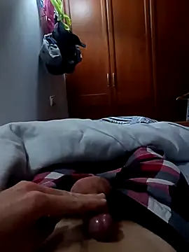 Snapshot of AAngel20 chatting on 12/18/24, 10:13 AAngel20 online show from 12/18/24, 10:13