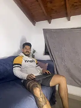 AndresSmith   online show from 03/31/26, 08:27