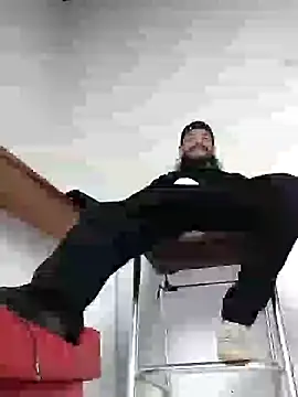 AndresSmith   online show from 01/01/25, 03:45