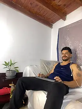AndresSmith   online show from 06/20/26, 12:04