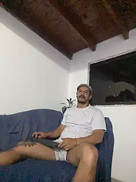 Snapshot of AndresSmith__ chatting on 02/27/26, 09:09 AndresSmith online show from 02/27/26, 09:09