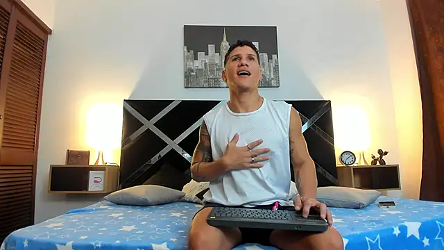 Snapshot of nakedfoam1 chatting on 04/14/26, 03:22 nakedfoam1 online show from 04/14/26, 03:22