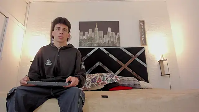 nakedfoam1 online show from 11/19/25, 04:56