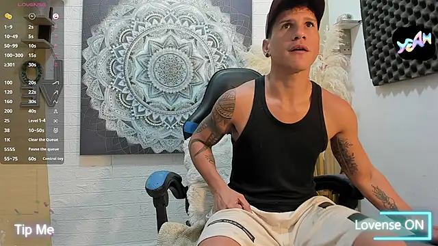 Snapshot of nakedfoam1 chatting on 02/18/26, 04:10 nakedfoam1 online show from 02/18/26, 04:10