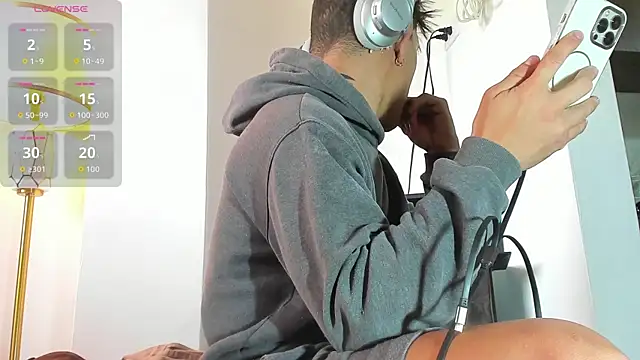 Snapshot of nakedfoam1 chatting on 04/06/26, 07:48 nakedfoam1 online show from 04/06/26, 07:48