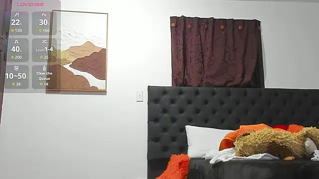 Snapshot of nakedfoam1 chatting on 04/09/26, 04:03 nakedfoam1 online show from 04/09/26, 04:03