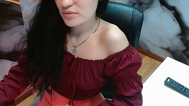 shantall24 online show from 01/28/25, 11:49