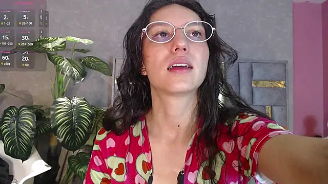 Snapshot of Bianca_ks chatting on 09/20/25, 02:05 Bianca ks online show from 09/20/25, 02:05