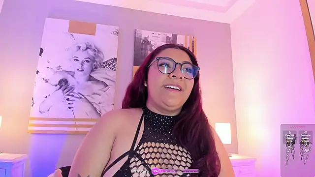 MeghanBurn online show from 11/07/25, 12:21