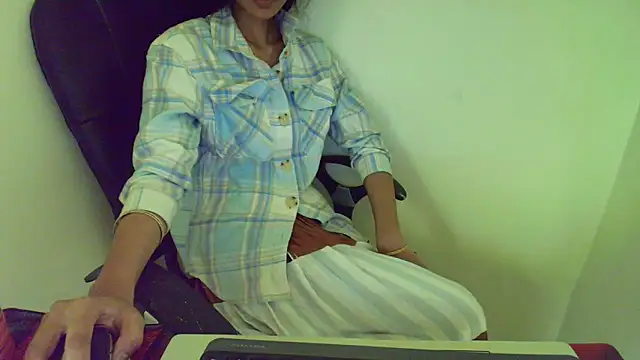 Srabontii online show from 03/28/26, 10:49