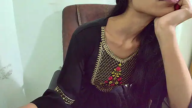 Snapshot of Srabontii chatting on 03/20/25, 11:16 Srabontii online show from 03/20/25, 11:16