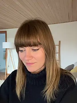 Snapshot of Milla__one chatting on 01/07/25, 01:57 Milla one online show from 01/07/25, 01:57