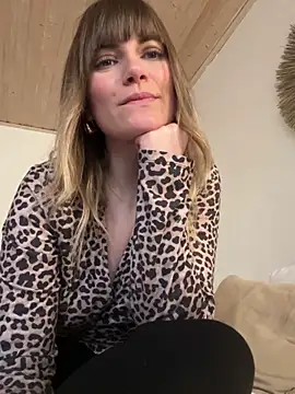 Snapshot of Milla__one chatting on 01/30/25, 02:15 Milla one online show from 01/30/25, 02:15
