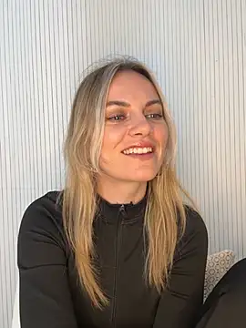 Milla  one online show from 02/04/26, 12:44