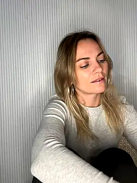 Milla  one online show from 11/09/25, 02:21