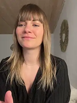 Snapshot of Milla__one chatting on 02/04/25, 01:06 Milla one online show from 02/04/25, 01:06