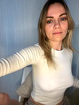 Milla  one online show from 11/30/25, 11:55