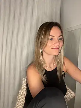 Milla  one online show from 11/18/25, 06:06