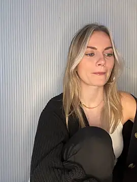 Milla  one online show from 02/10/26, 01:32