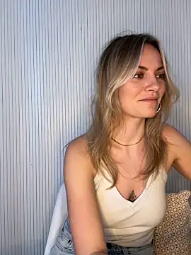 Milla  one online show from 02/26/26, 01:22