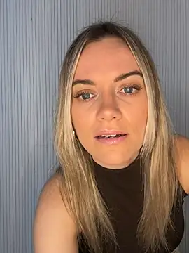 Milla  one online show from 03/25/26, 07:30