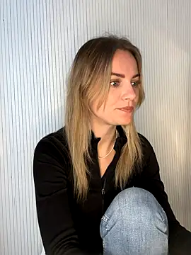 Milla  one online show from 12/03/25, 09:53