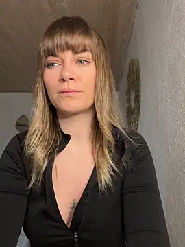 Snapshot of Milla__one chatting on 02/12/25, 08:38 Milla one online show from 02/12/25, 08:38