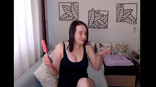 pepper milf online show from 06/17/26, 03:00