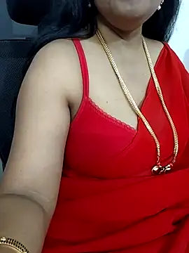 Snapshot of Deepthi_Mysore chatting on 03/17/25, 12:53 Deepthi Mysore online show from 03/17/25, 12:53