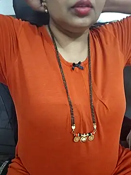 Snapshot of Deepthi_Mysore chatting on 10/20/25, 01:29 Deepthi Mysore online show from 10/20/25, 01:29