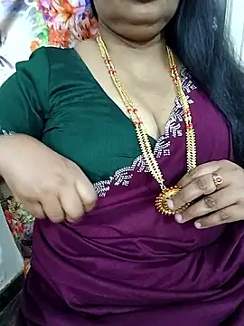 Snapshot of Deepthi_Mysore chatting on 09/10/25, 08:57 Deepthi Mysore online show from 09/10/25, 08:57